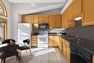 801 Southcross Dr E, Burnsville, MN 55306 - Photo 8