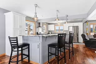 408 17th St E, Hastings, MN 55033 - Photo 2