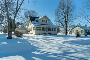 609 3rd St NW, Aitkin, MN 56431 - Photo 2