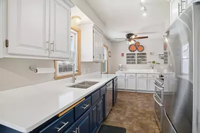 6110 Regent Avenue N, Brooklyn Center, MN 55429 - Photo 8