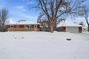 6110 Regent Ave N, Brooklyn Center, MN 55429 - Photo 32