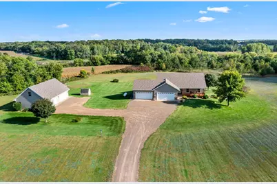 35219 Isetta Trail NE, Cambridge, MN 55008 - Photo 4