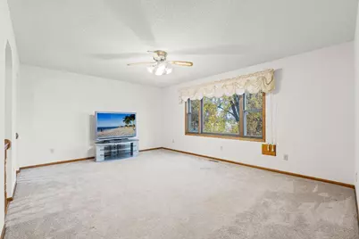 425 W Franklin Street, Morristown, MN 55052 - Photo 18