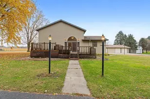 425 W Franklin St, Morristown, MN 55052 - Photo 44