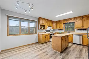 425 W Franklin St, Morristown, MN 55052 - Photo 24