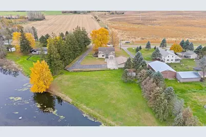 425 W Franklin Street, Morristown, MN 55052 - Photo 58