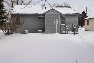 307 10 1/2 Street N, Wahpeton,  58075 - Photo 32