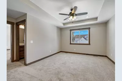 230 S Chestnut Street, Ellsworth, WI 54011 - Photo 8