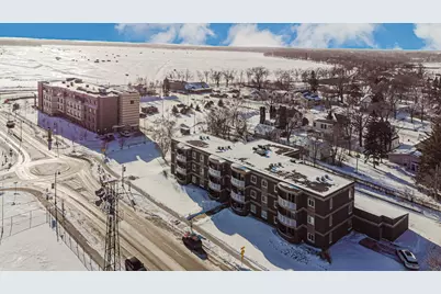 1320 Washington Avenue #101, Detroit Lakes, MN 56501 - Photo 2