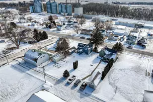 202 W Main St, Adams, MN 55909 - Photo 24