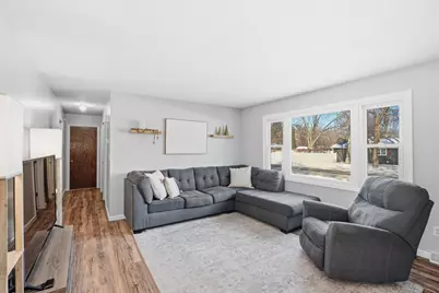 807 12th Street N, Princeton, MN 55371 - Photo 2