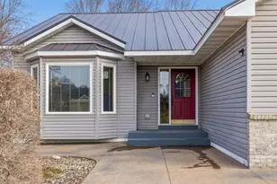 2617 Burl Oak Curve, Hudson, WI 54016 - Photo 4