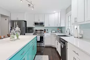 2430 Jewel Ln N, Plymouth, MN 55447 - Photo 8