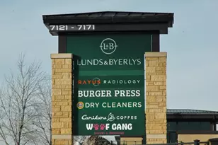 7625 Edinborough Way, Edina, MN 55435 - Photo 32