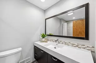 5201 Tifton Dr, Edina, MN 55439 - Photo 36