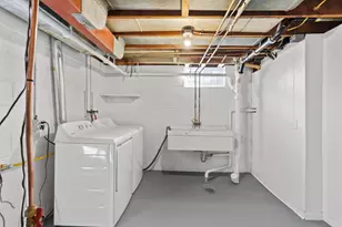 5712 Emerson Ave N, Brooklyn Center, MN 55430 - Photo 16