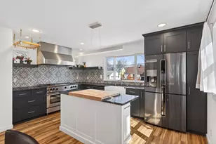 2704 Zenith Ave N, Robbinsdale, MN 55422 - Photo 12