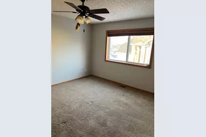 610 Dillon Avenue N, Montrose, MN 55363 - Photo 4