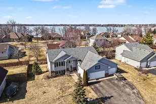 29602 Shoreview Cir, Lindstrom, MN 55045 - Photo 2