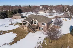 9015 Schutte Ct, Corcoran, MN 55340 - Photo 4