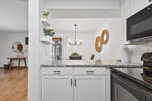 2010 Ridge Dr, Saint Louis Park, MN 55416 - Photo 12