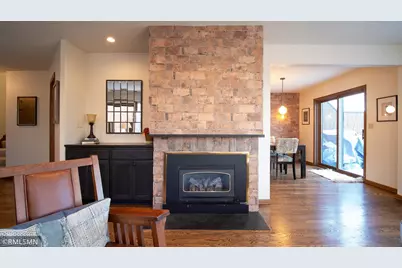 619 Woodhaven Drive NE, Rochester, MN 55906 - Photo 8