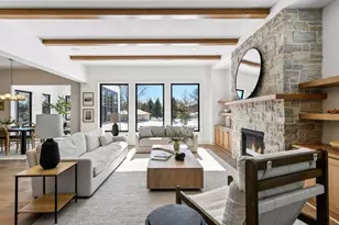 9591 Eagle Ridge Rd, Chanhassen, MN 55317 - Photo 8