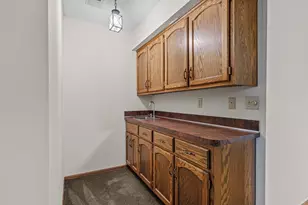 1267 Nursery Hill Ln, Arden Hills, MN 55112 - Photo 24