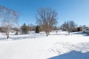 1321 Lake Susan Hills Dr, Chanhassen, MN 55317 - Photo 40