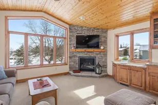 1321 Lake Susan Hills Dr, Chanhassen, MN 55317 - Photo 8