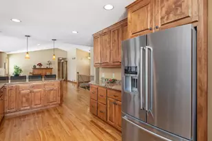 1321 Lake Susan Hills Dr, Chanhassen, MN 55317 - Photo 18