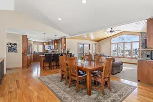 1321 Lake Susan Hills Dr, Chanhassen, MN 55317 - Photo 6