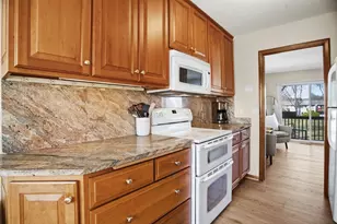 8915 Ironwood Ave S, Cottage Grove, MN 55016 - Photo 10