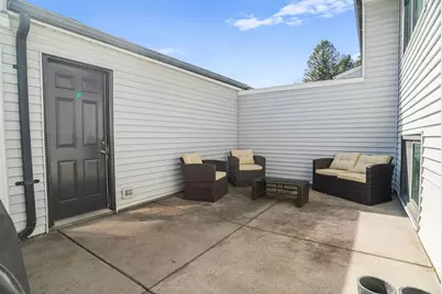 8915 Ironwood Avenue S, Cottage Grove, MN 55016 - Photo 2