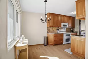 8915 Ironwood Ave S, Cottage Grove, MN 55016 - Photo 8