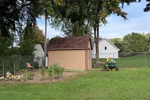 6826 Berkshire Ln N, Maple Grove, MN 55311 - Photo 4