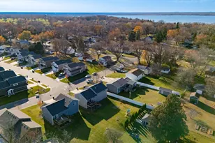 705 4th St S, Buffalo, MN 55313 - Photo 2