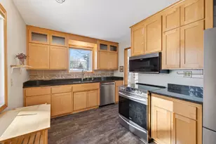 3017 Noble Ave N, Golden Valley, MN 55422 - Photo 10