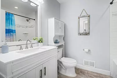 8046 Erie Spur, Chanhassen, MN 55317 - Photo 12