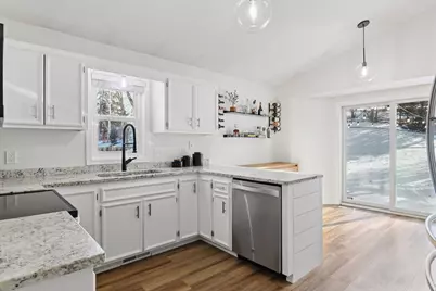 8581 Flamingo Drive, Chanhassen, MN 55317 - Photo 10