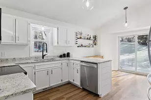 8581 Flamingo Dr, Chanhassen, MN 55317 - Photo 10