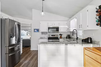 8581 Flamingo Drive, Chanhassen, MN 55317 - Photo 8