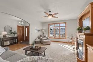 503 Britz Dr, Luverne, MN 56156 - Photo 4