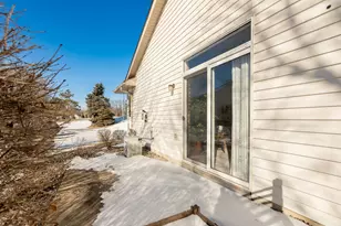 1242 Crystal Pl E, Chaska, MN 55318 - Photo 24