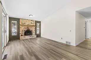 5885 Hidden Oaks Cir SE, Prior Lake, MN 55372 - Photo 10