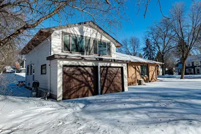 624 10th Street SW, Willmar, MN 56201 - Photo 2