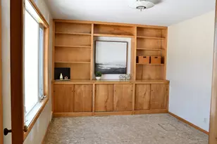 1102 Grand Ave, Worthington, MN 56187 - Photo 4