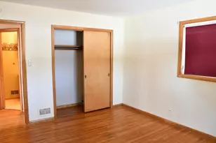 1102 Grand Ave, Worthington, MN 56187 - Photo 6