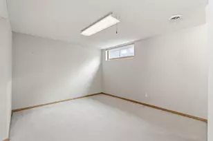 618 Oak Park Ln, Hopkins, MN 55343 - Photo 24