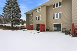 618 Oak Park Ln, Hopkins, MN 55343 - Photo 34